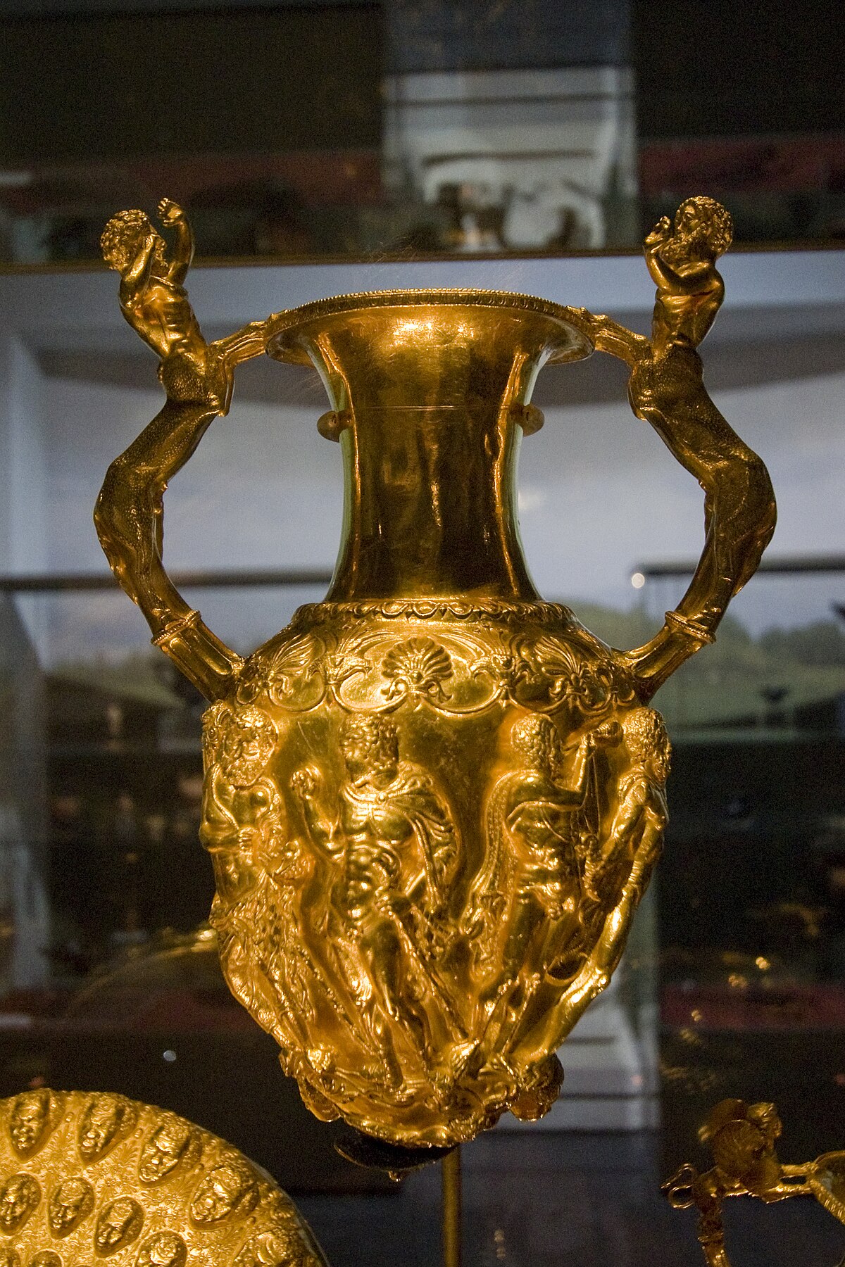 The Centaur Amphora-Rhyton: A Thracian-Hellenic Masterpiece