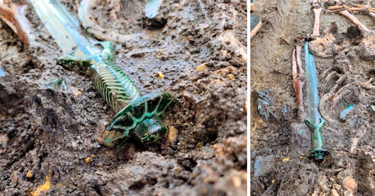 Exceptionally Preserved “Still Shining” Bronze Age Sword Unearthed in Bavaria | Ancient Origins