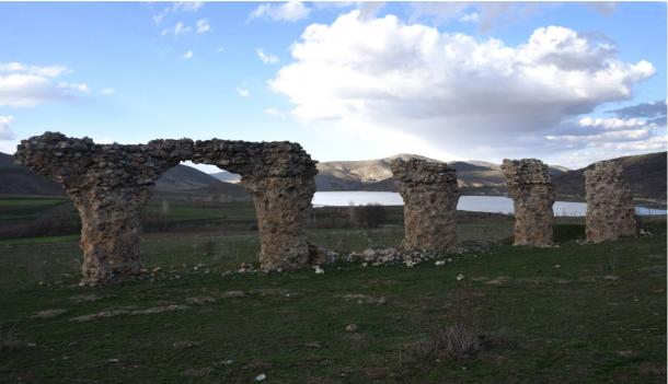 Satala, Roman legionary base, used by XVI Flavia Firma and XV Apollinaris, Cappadocia, Turkey, where the Lorica Squamata Armor was excavated. (Following Hadrian/CC BY-SA 2.0)