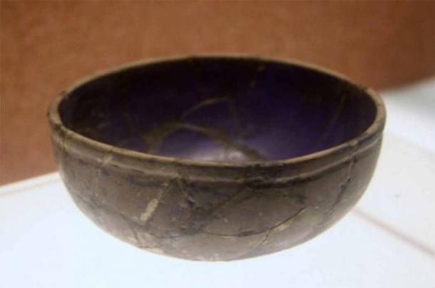 A Western Han (202 BC – 9 AD) blue-glass bowl; the Chinese had been making glass beads based on imports from West Asia since the Spring and Autumn period (722–481 BC) (Public Domain)