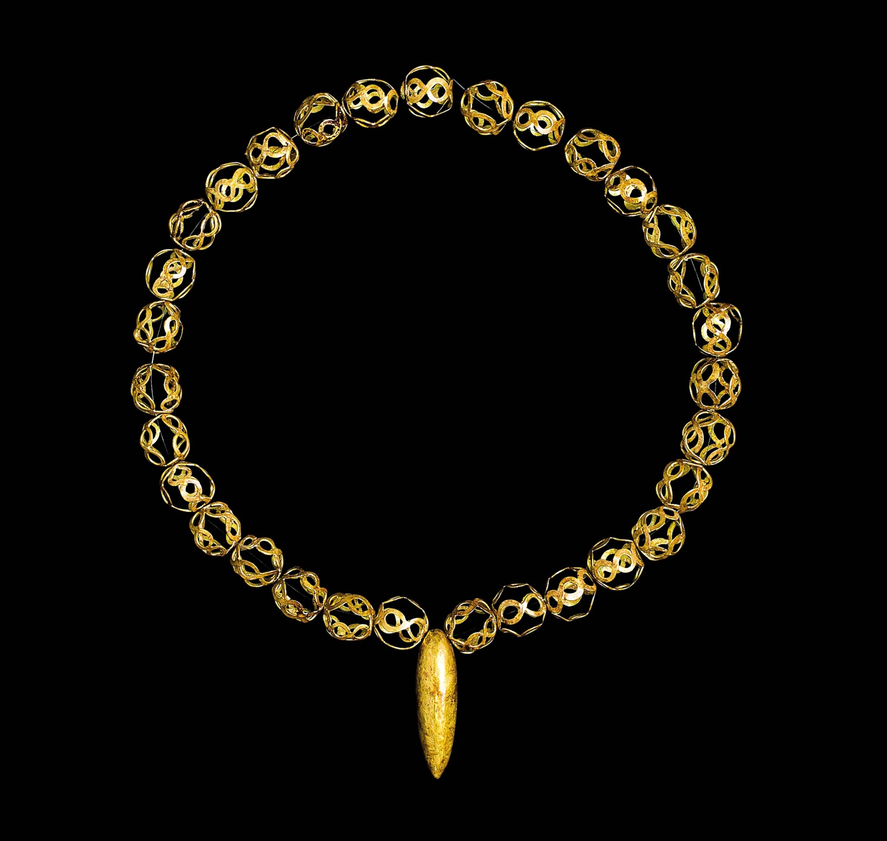 A gold necklace