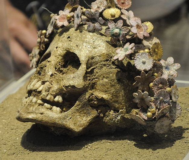 Incredible discovery: Untangling the Secrets of an Ancient Greek Girl’s Ceramic Flower Wreath