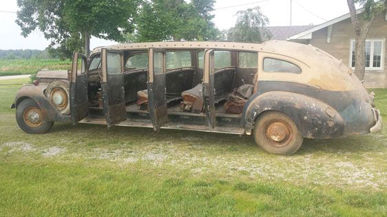 1941 Packard 90: Open Top Tour Bus