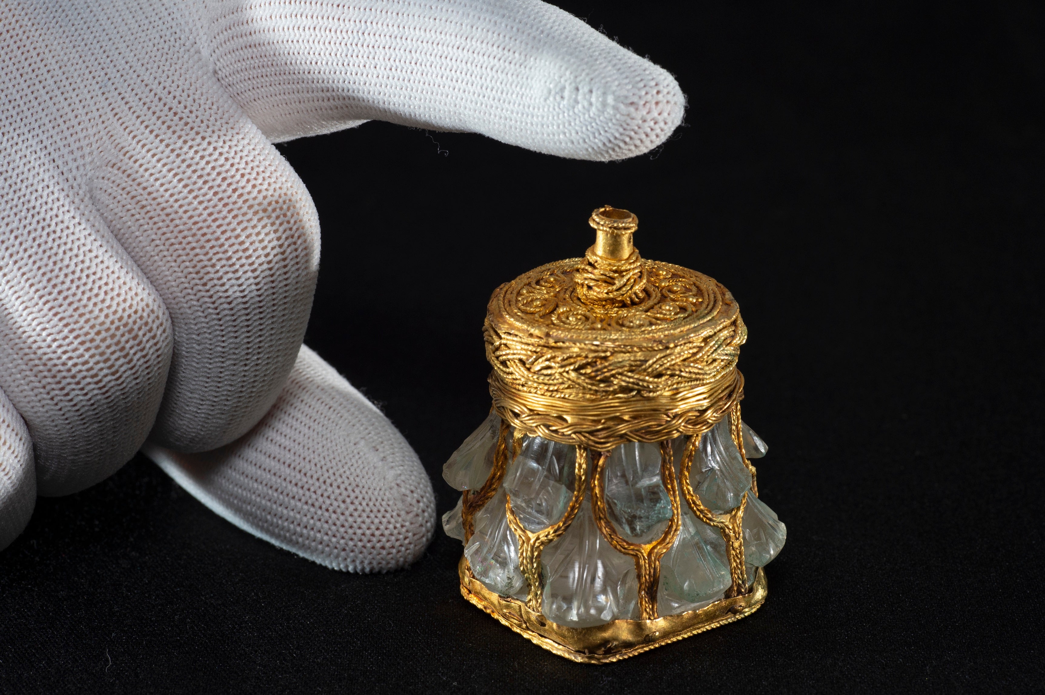 Mystery bishop's name found on rare rock crystal jar in Viking Age hoard |  The Independent