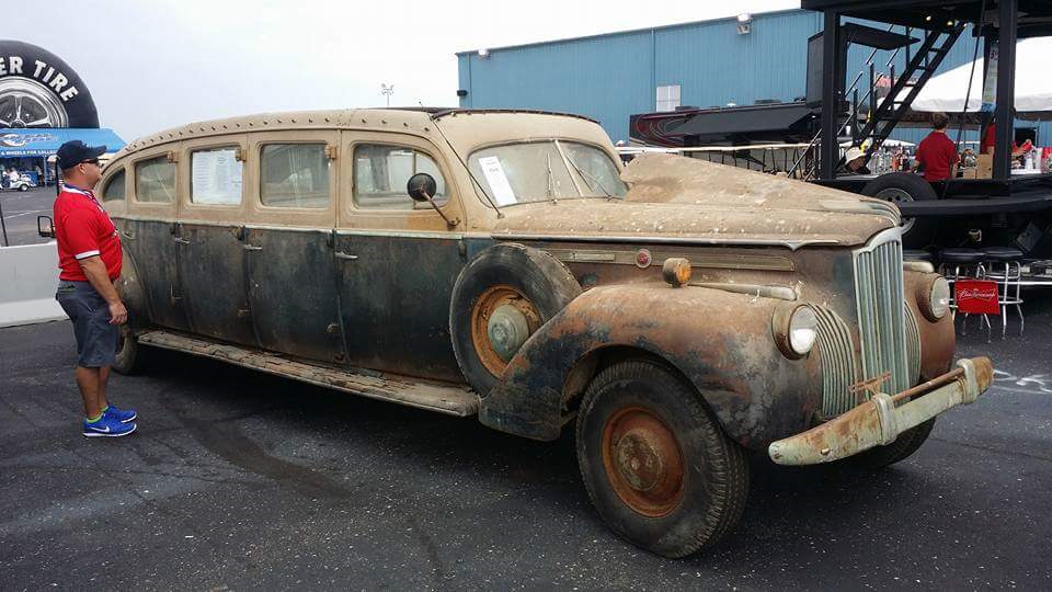 Packard 90 de ocho puertas: de película