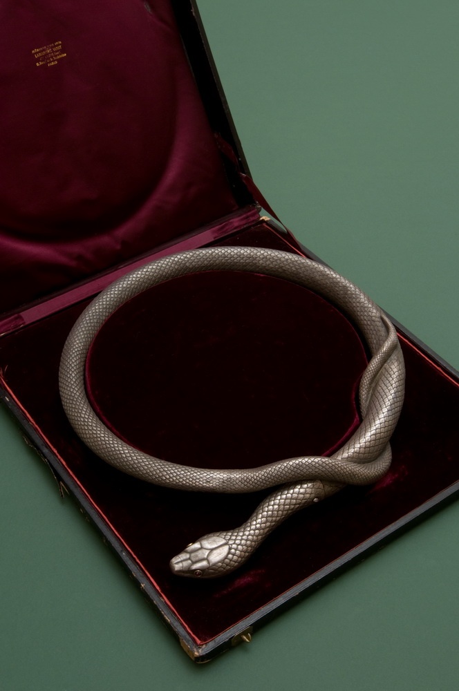 Uncovering the Secrets of the Mysterious Spanish Rapier Ring