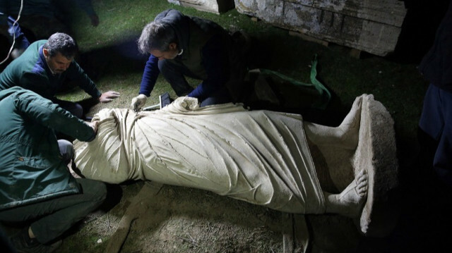 Archeologists unearth 2,000-year-old statues in western Turkey | Local News