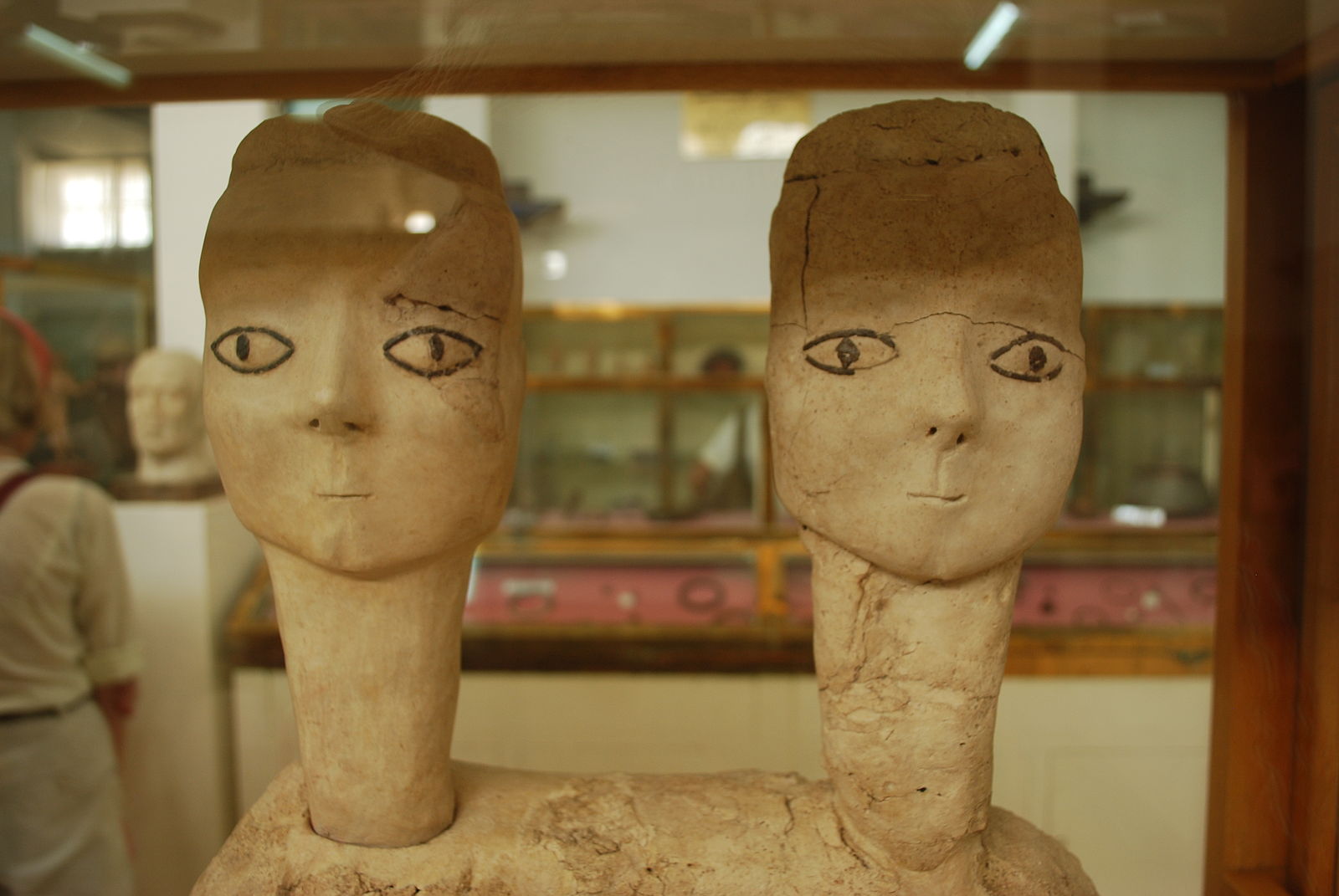 The Discovery of the Odd Statues of 'Ain Ghazal