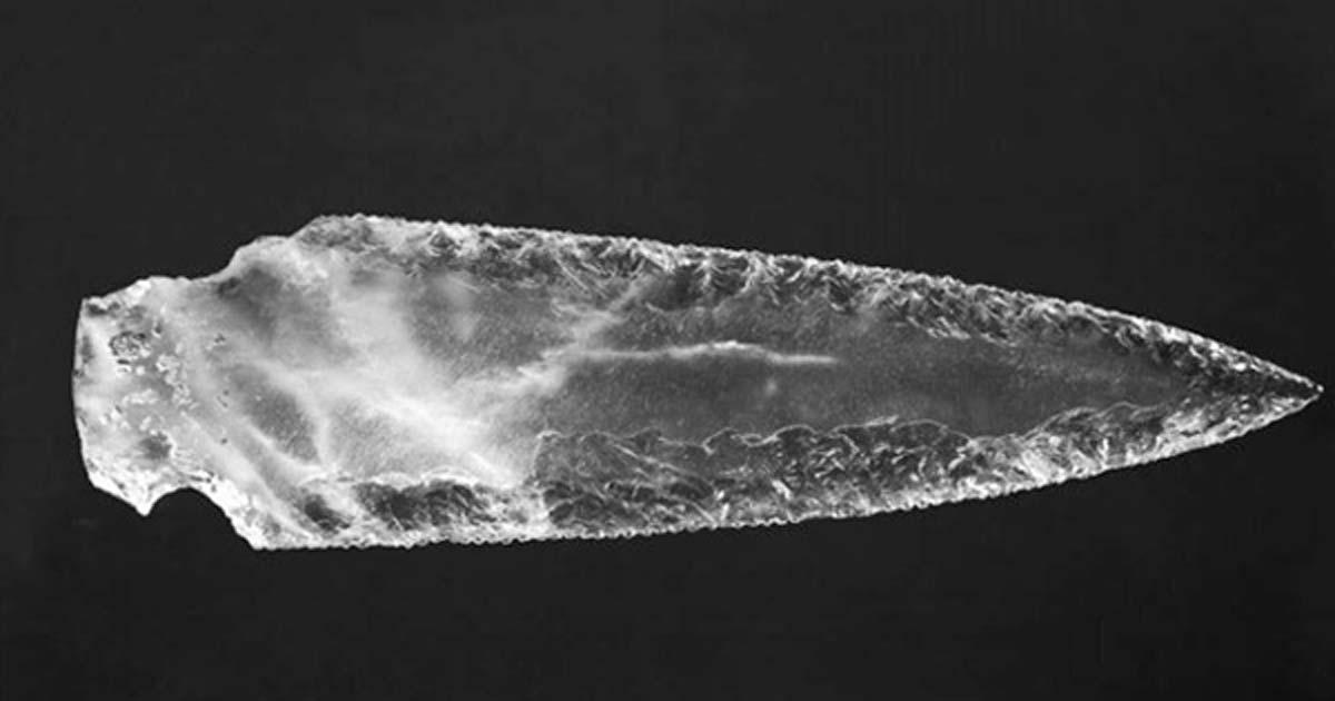 Amazing Crystal Weapons Discovered Within 5,000-Year-Old Megalithic Tomb in Spain | Ancient Origins