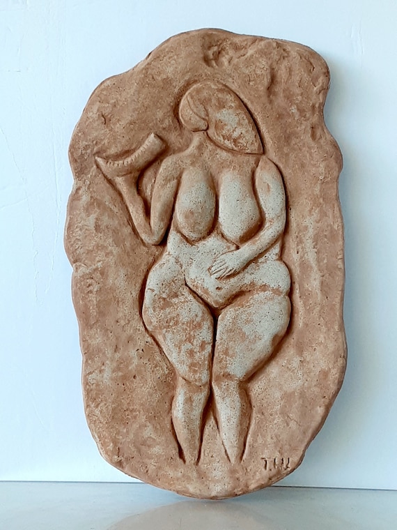 Original Size of Venus of Laussel Wall Sculpture by Artist Ting Hua Liu ,16x9.25,collectors - Etsy Israel