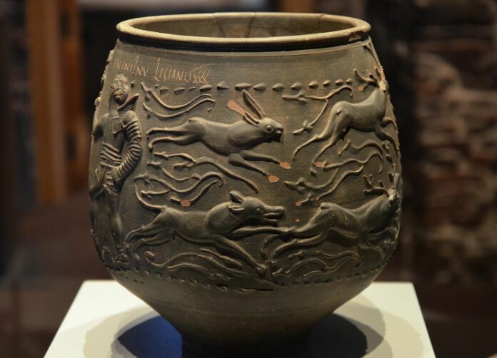 Exploring Roman Britain’s Gladiators: The Significance of the Colchester Vase