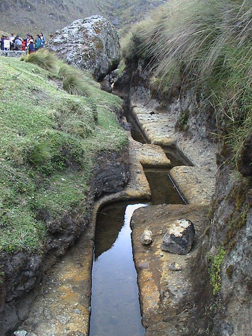 2,000 Years of Flowing Secrets: The Ingenious Aqueduct of Cumbemayo