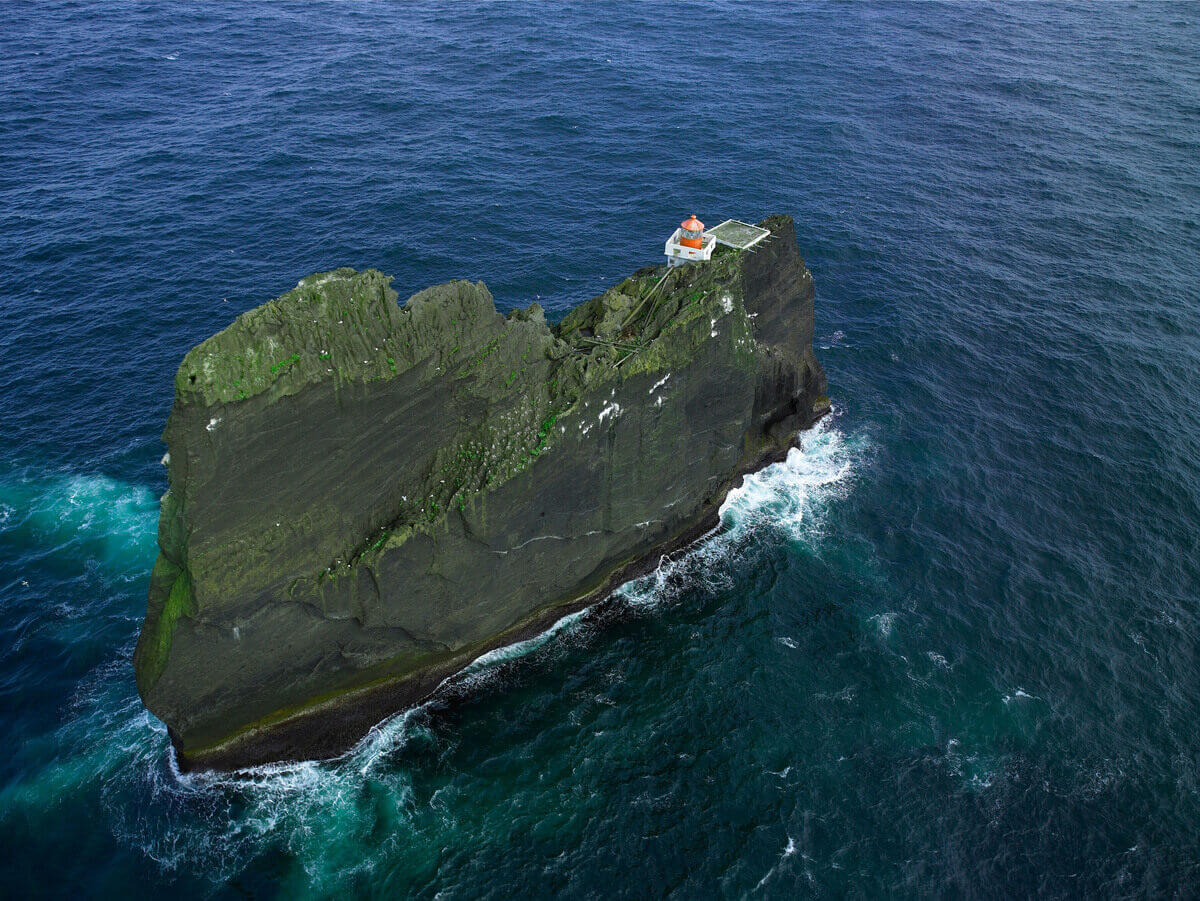 Thridrangar Lighthouse ⇒ Iceland's Most Isolated Lighthouse