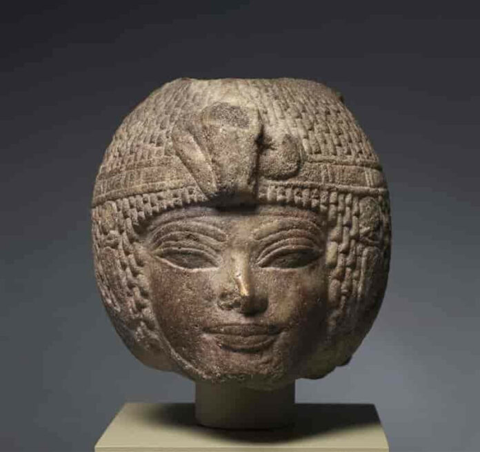 Ancient Egyptian Elegance: The Secrets Behind Wigs, Hair Dyes, and Extensions