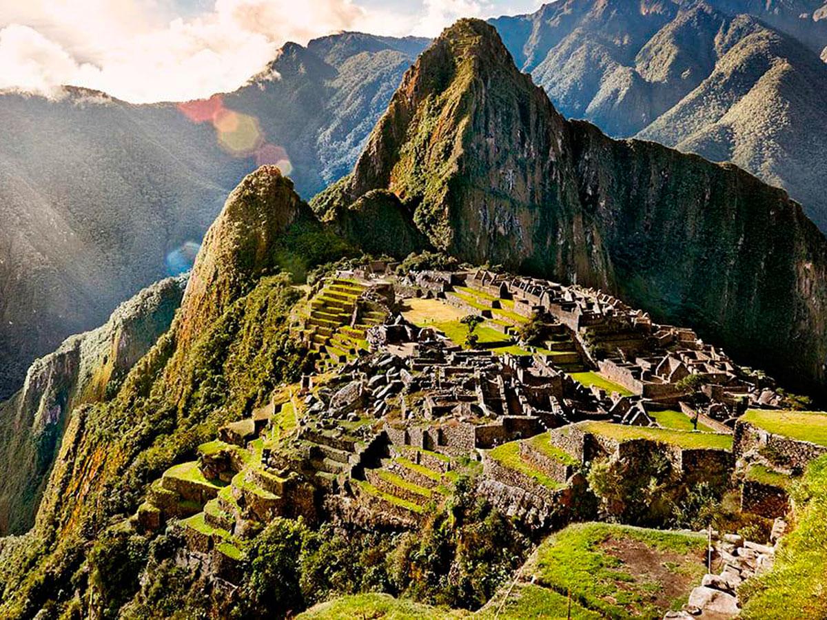 Machu Picchu: A Detailed Travel Guide for Seniors Exploring an Ancient Wonder