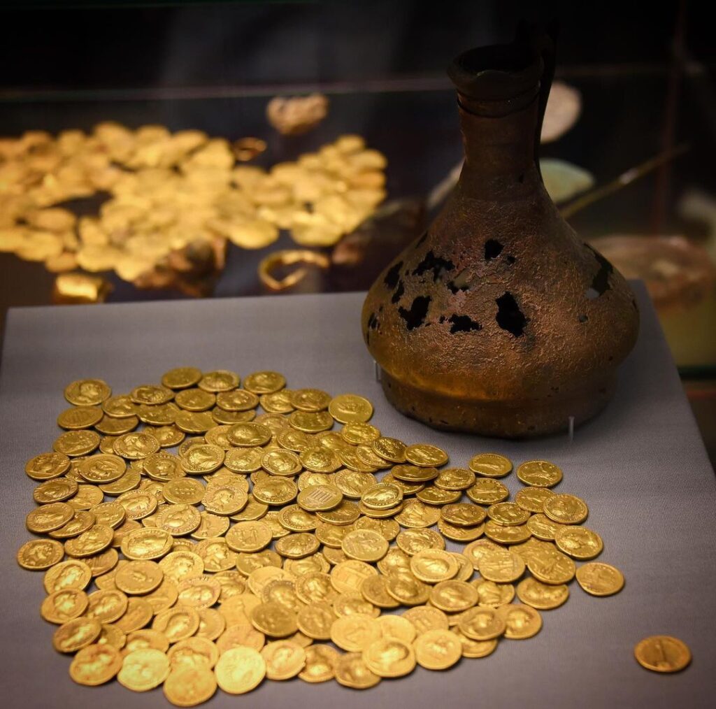 The Corbridge Hoard and Jug: A Hidden Roman Treasure