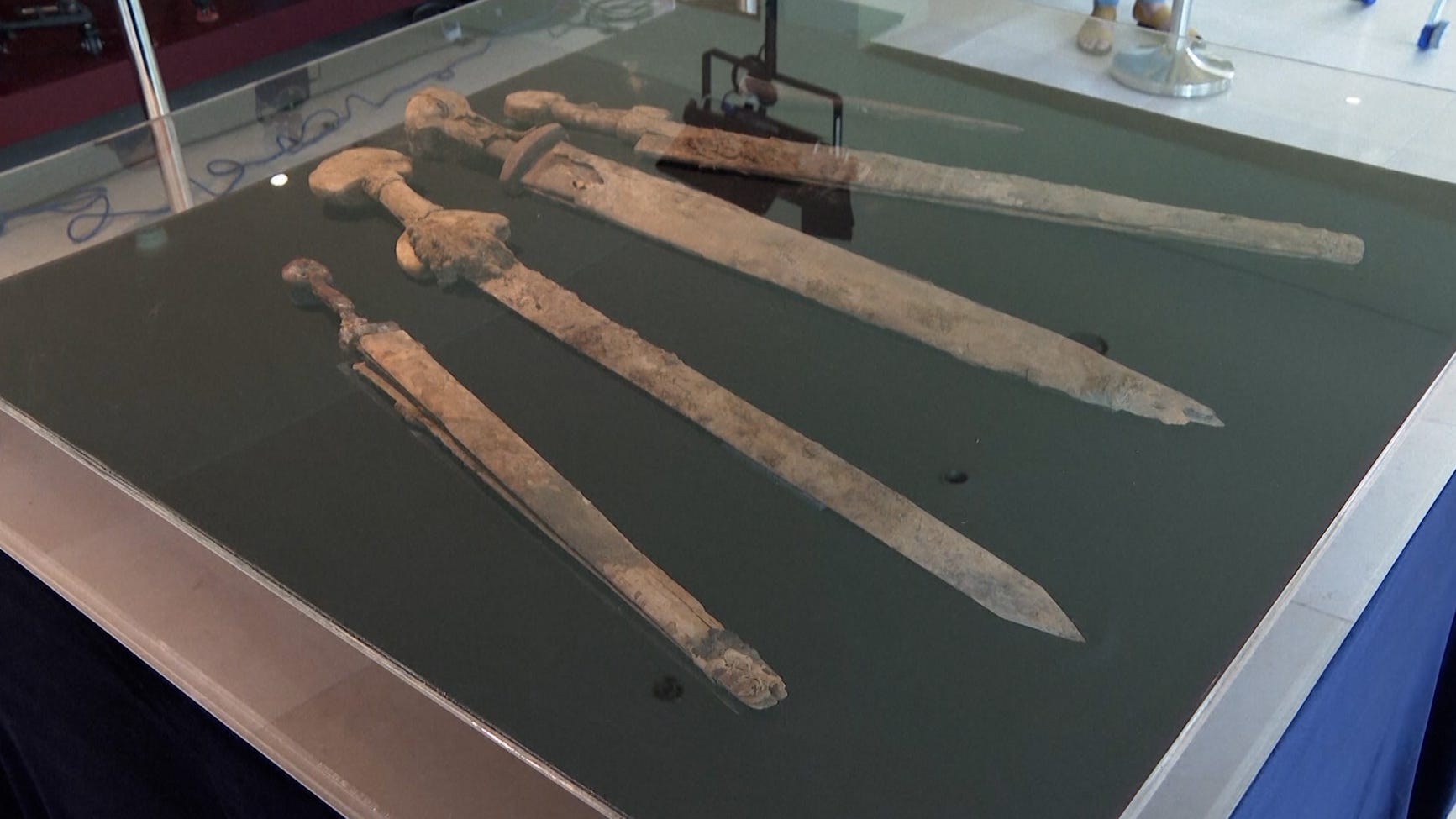 Roman swords found in Dead Sea cave dated at 1,900 years old