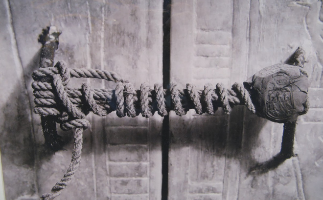 The Unbroken Seal of Tutankhamun’s Tomb: A Journey Through Time