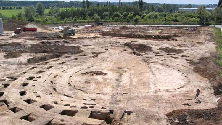 Unearthed Near Prague: The 7,000-Year-Old Neolithic Circular Structure in Vinoř