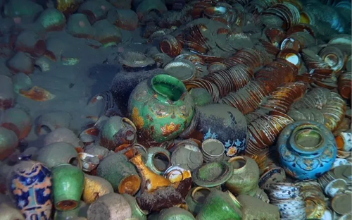 Over 100,000 Ming Dynasty Ceramics Unearthed from South China Sea Shipwrecks