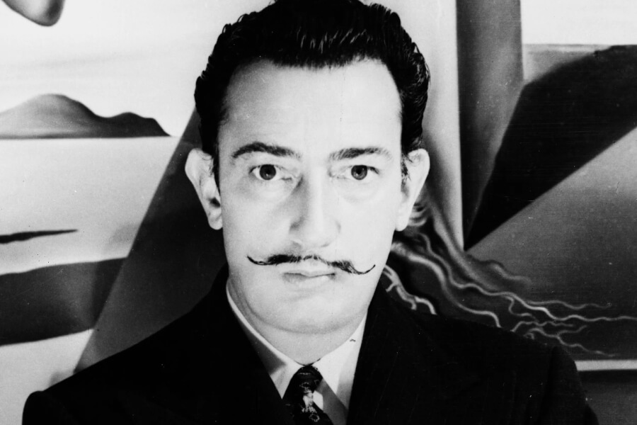 Salvador Dalí – Tiểu Sử Cuộc Đời, Con Đường Nghệ Thuật Và Các Tác Phẩm Tiêu  Biểu Của Họa Sĩ “Ria Mép” - Art Việt