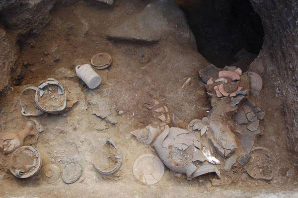 Numerous Etruscan tombs found in Italy