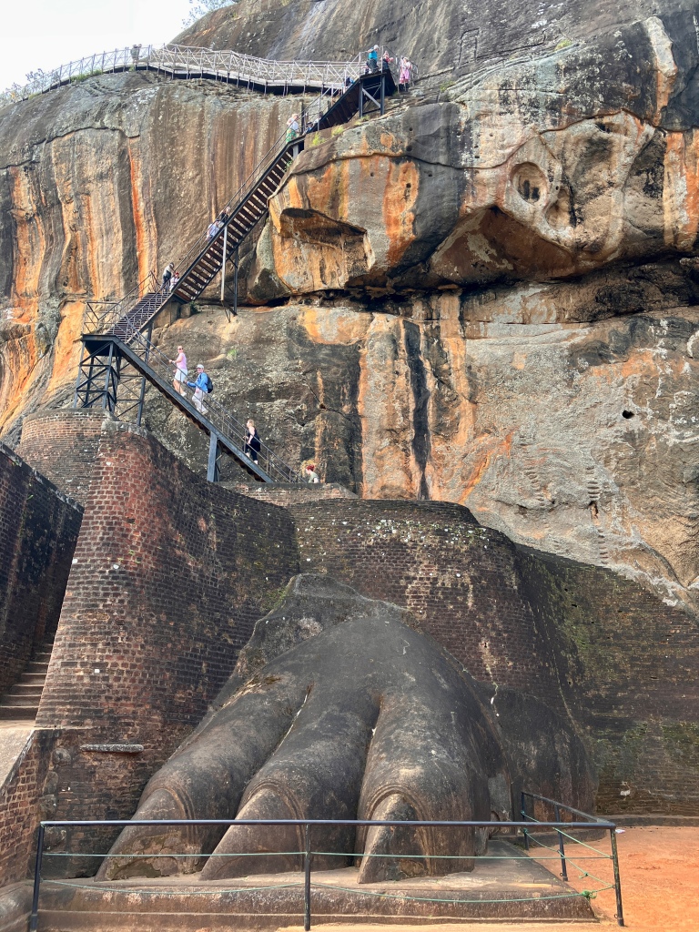 Sigiriya, Sri Lanka – doing what we enjoy most. – Less Car, More Life