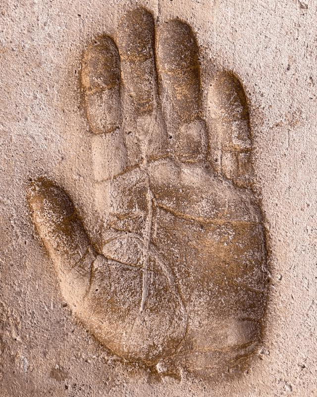 Uncovering the Mysteries of Time: The 2,000-Year-Old Handprint in Cherchell, Algeria