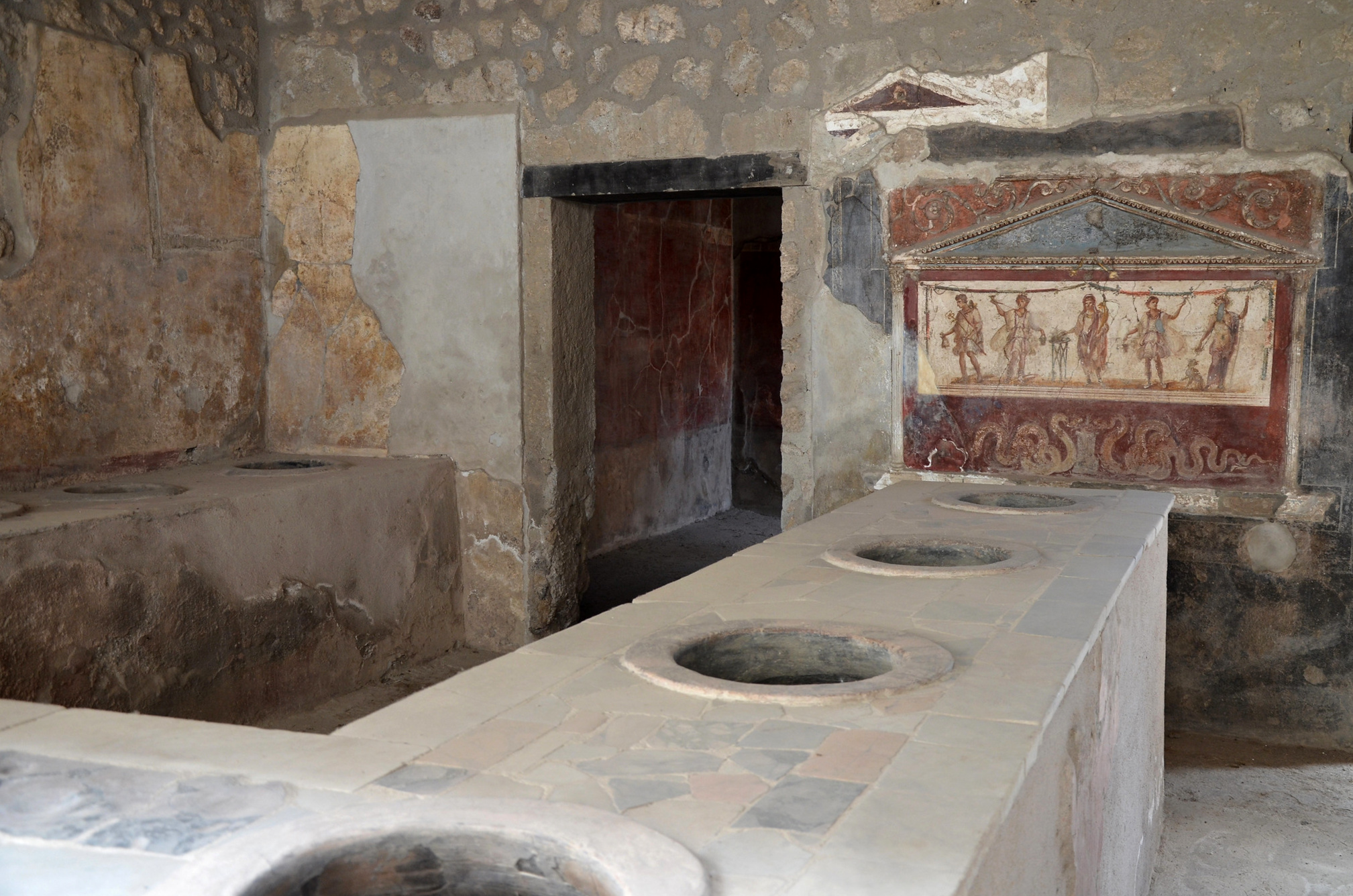 The Thermopolium of Vetutius Placidus: A Snapshot of Roman Street Life