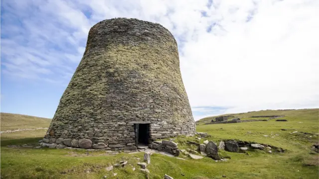 Mousa Broch: Scotland’s Towering Iron Age Sentinel and Cultural Landmark