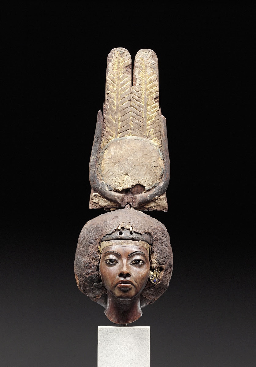 The Head of Queen Tiye: A Masterpiece of Royal Elegance