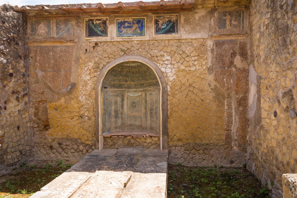 The skeleton house of Herculaneum · See Pompeii