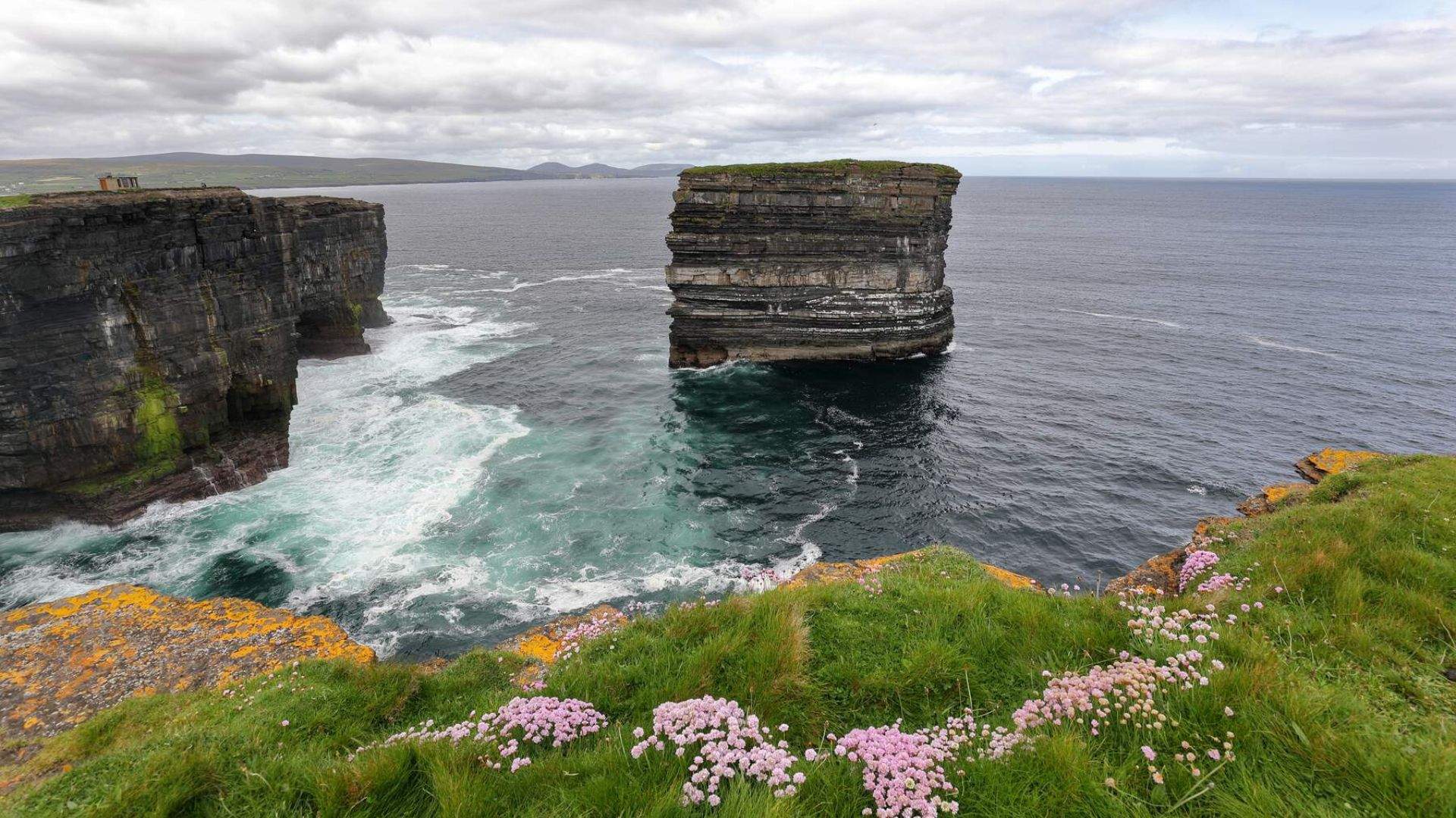 Dún Briste Sea Stack: A Majestic Natural Wonder