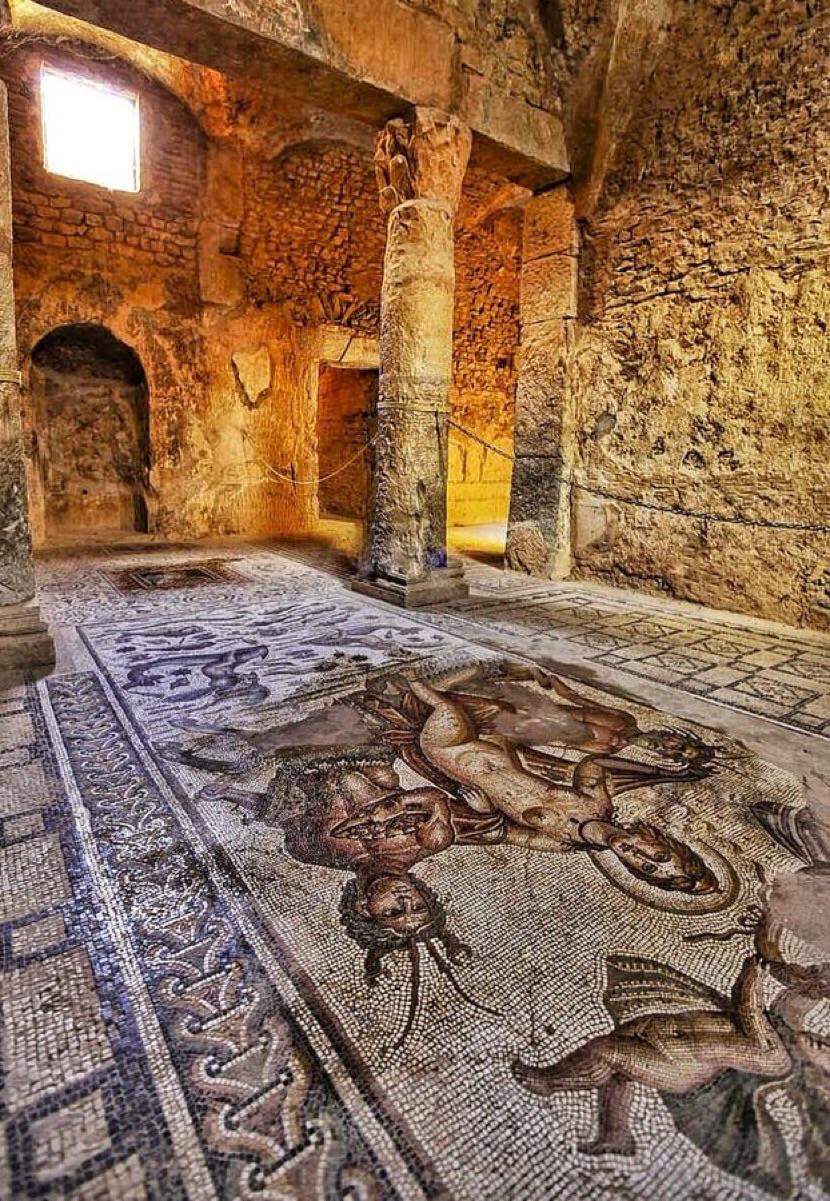 A Glimpse Into Ancient Roman Luxury: The Floor Mosaic at Bulla Regia