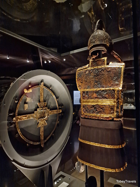 003 Philip II's Ceremonial Armour, Shield & Cuirass, Tomb … | Flickr