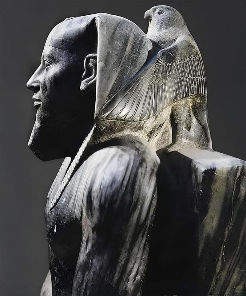 The Timeless Majesty of Pharaoh Khafre’s Statue