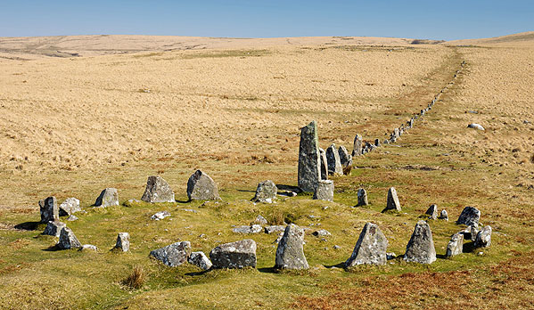 Hingston Hill Cairn and Stone Row: A 4,000-Year-Old Bronze Age Enigma on Dartmoor