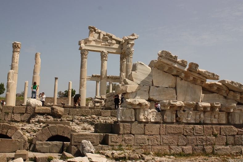 The Ancient City of Pergamon: History & Major Facts - World History Edu