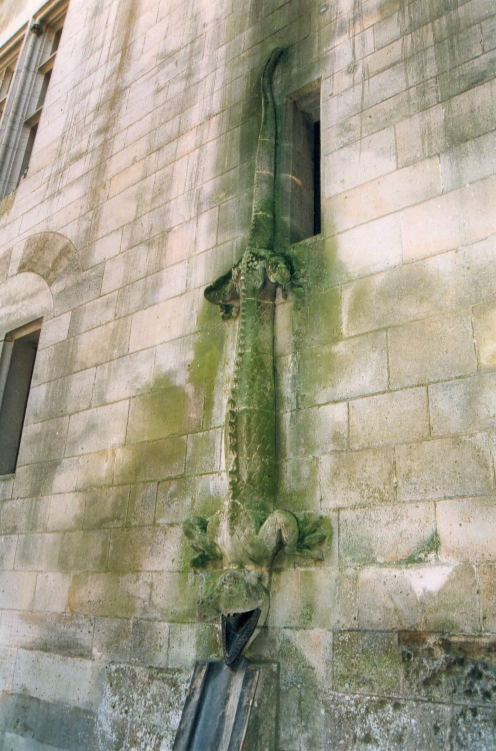 The Sewer Pipe at Pierrefonds Castle: A Fascinating Piece of Medieval Architecture