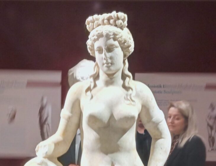 Beautiful' Water-Nymph statue turns out to be Aphrodite - Arkeonews