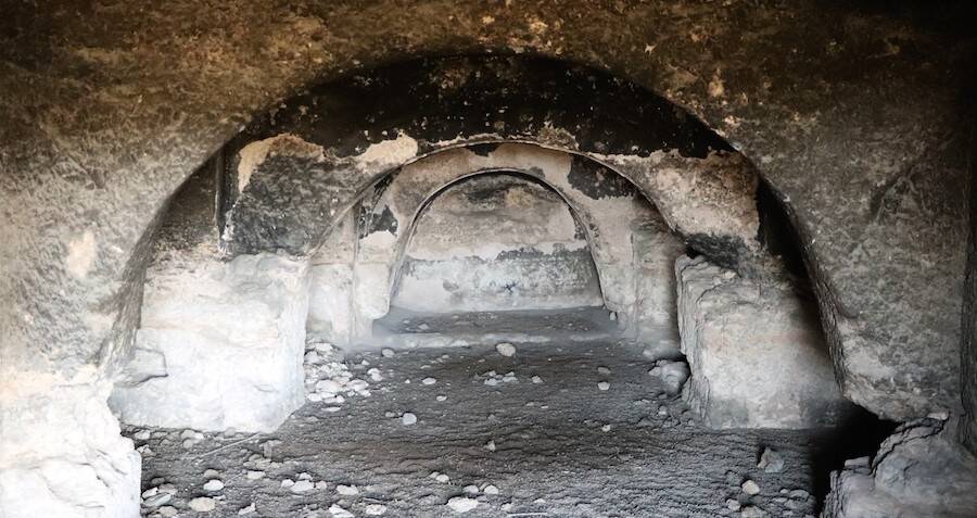 Tombs of the Generations: Unveiling the Burial Practices at Blaundos, Turkey