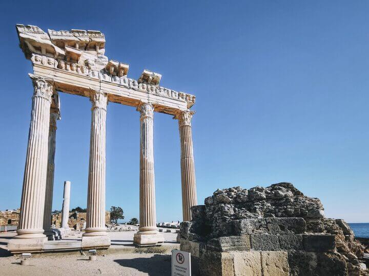 Athens Uncovered: A Treasure Hunt Through Time of 4 Hidden Historical Wonders - ScholarTrip