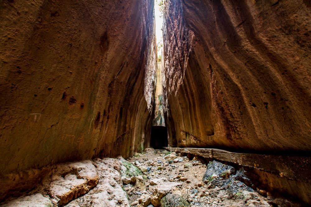 Built To Last: Vespasianus Titus Tunnel, Turkey – Unusual Places