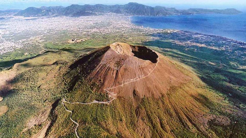 Mount Vesuvius · See Pompeii