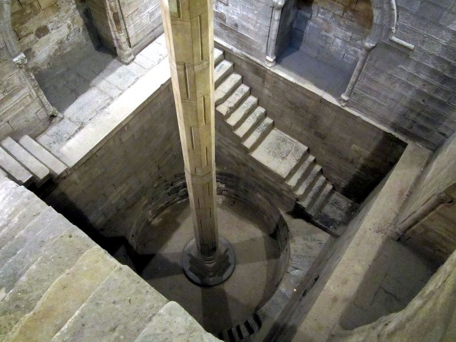 Nilometer - Cairo - Arrivalguides.com