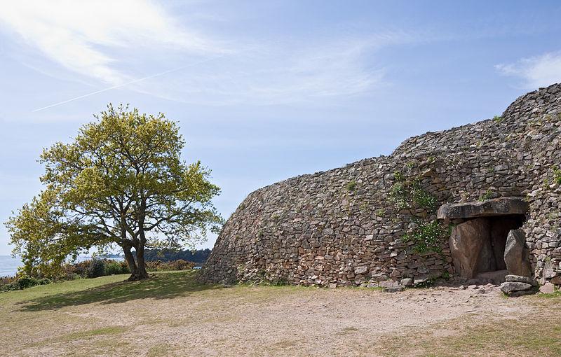 Ancient Wonders: The Gavrinis Passage Tomb – Just History Posts