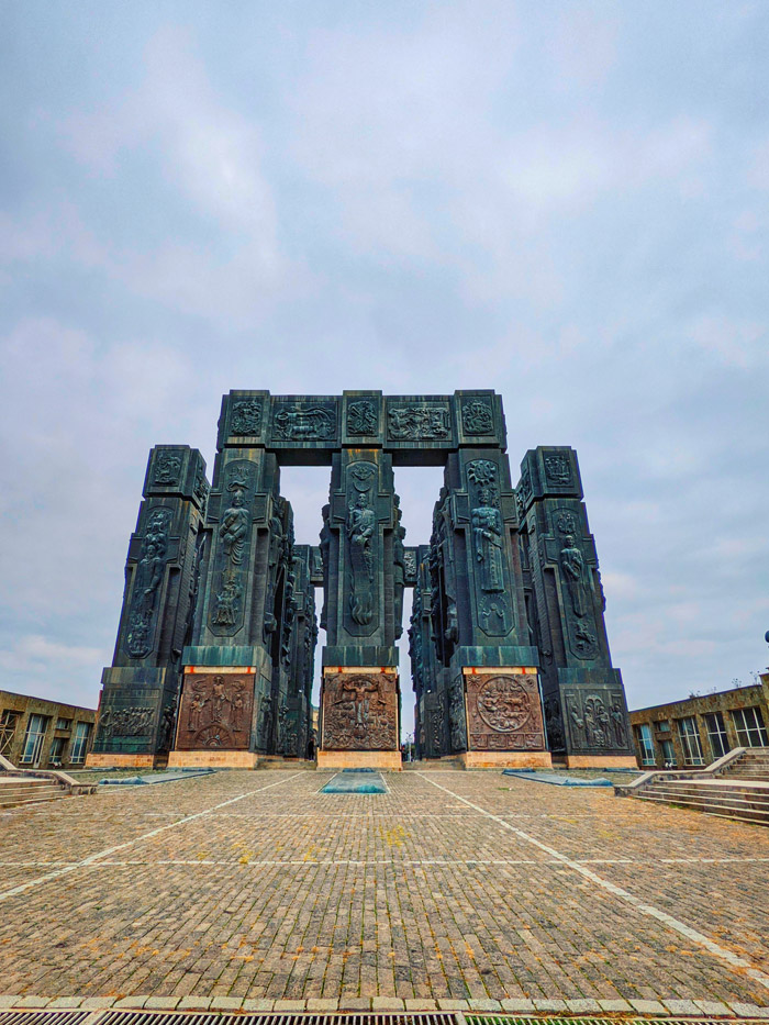 The Chronicle of Georgia: A Monument to the Nation’s Rich History Near Tbilisi Sea