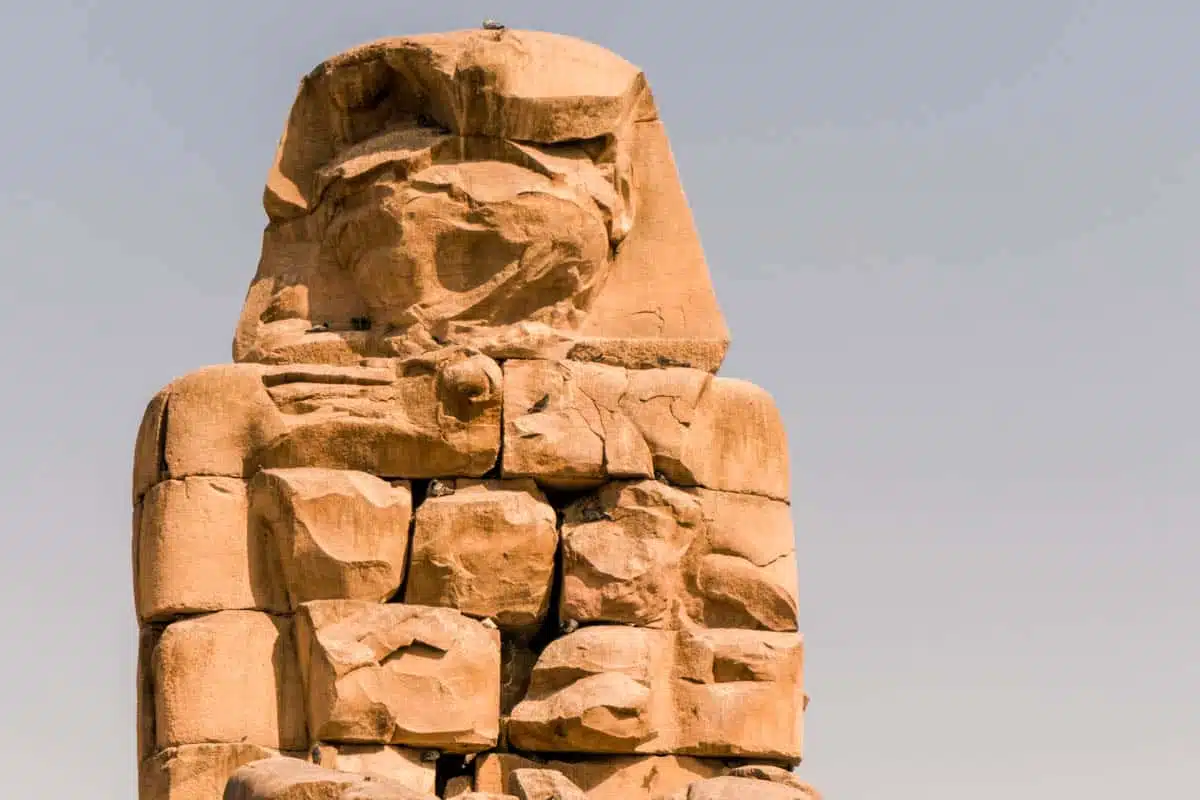 Visiting the Colossi of Memnon, Luxor: A Practical Guide — The Discoveries Of