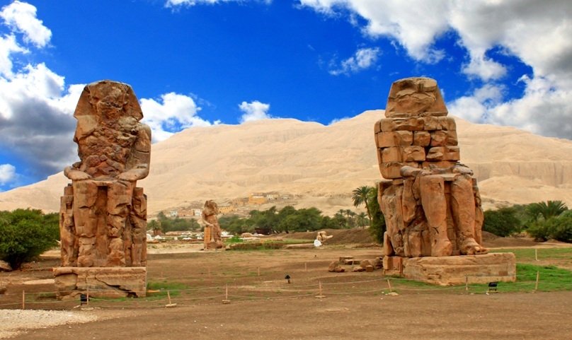 Colossi of Memnon statue