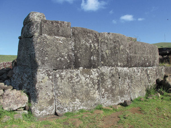 The Vinapu Wall: A Testament to Ancient Rapa Nui Ingenuity